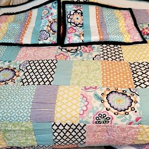 Pottery Barn Teen quilt and pillow shams